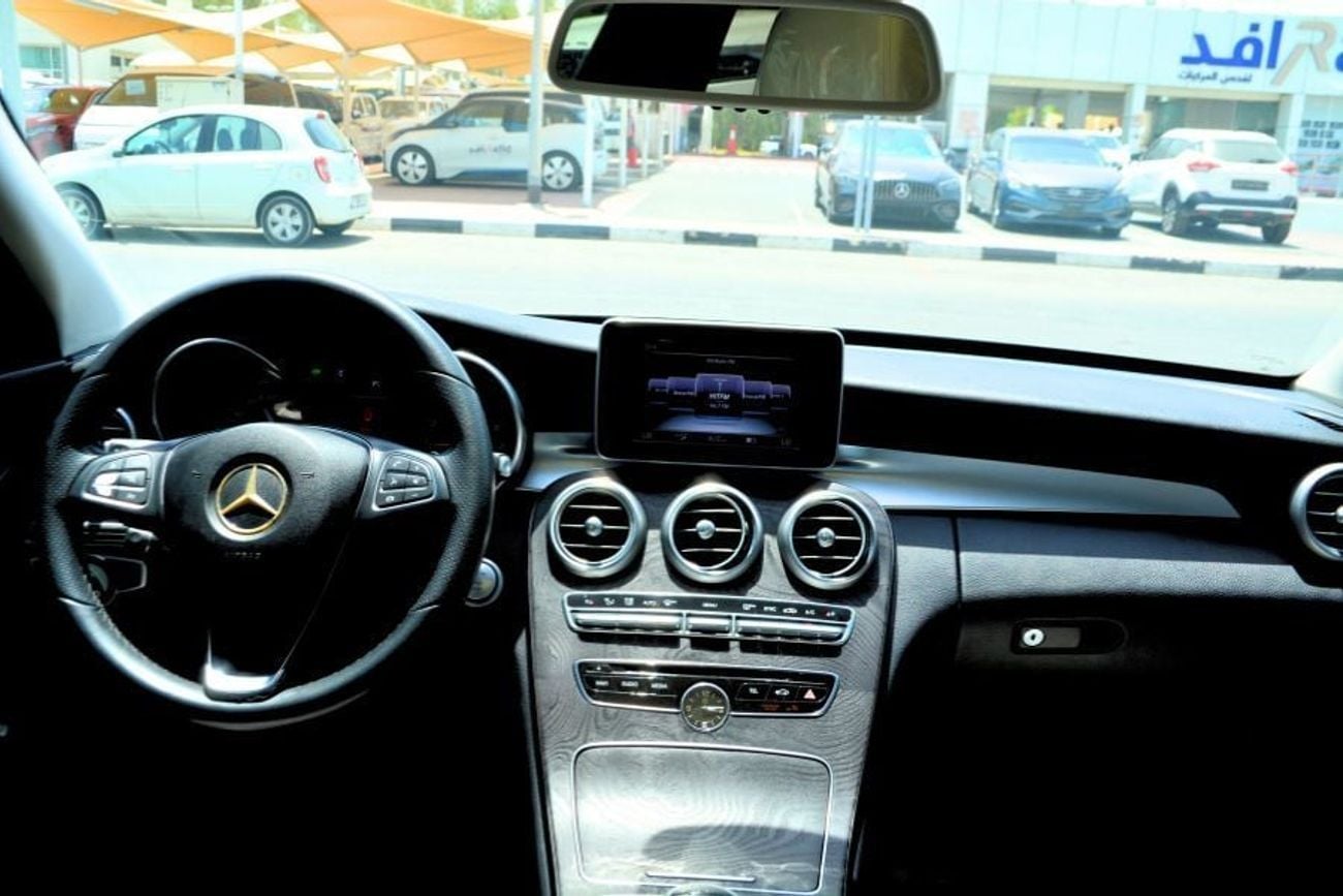 Mercedes Benz C300 STANDARD
