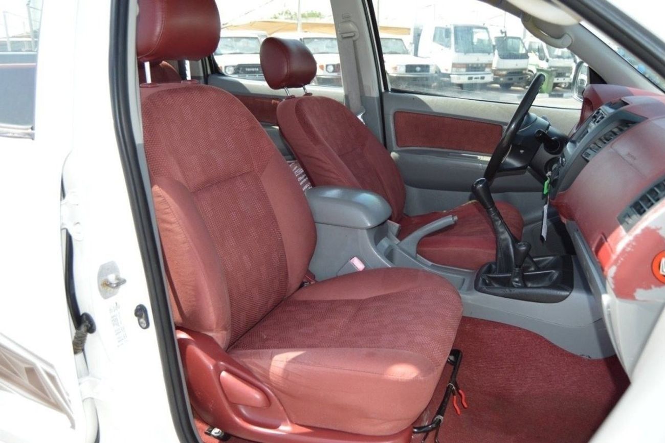 Toyota Hilux Clean car left drive