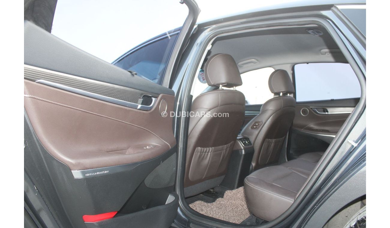 Hyundai Grandeur Hyundai Grander 2019 imported from Korea, customs papers, in excellent condition, Diesel