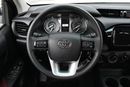 Toyota Hilux 2.7L 4wd Mid option
