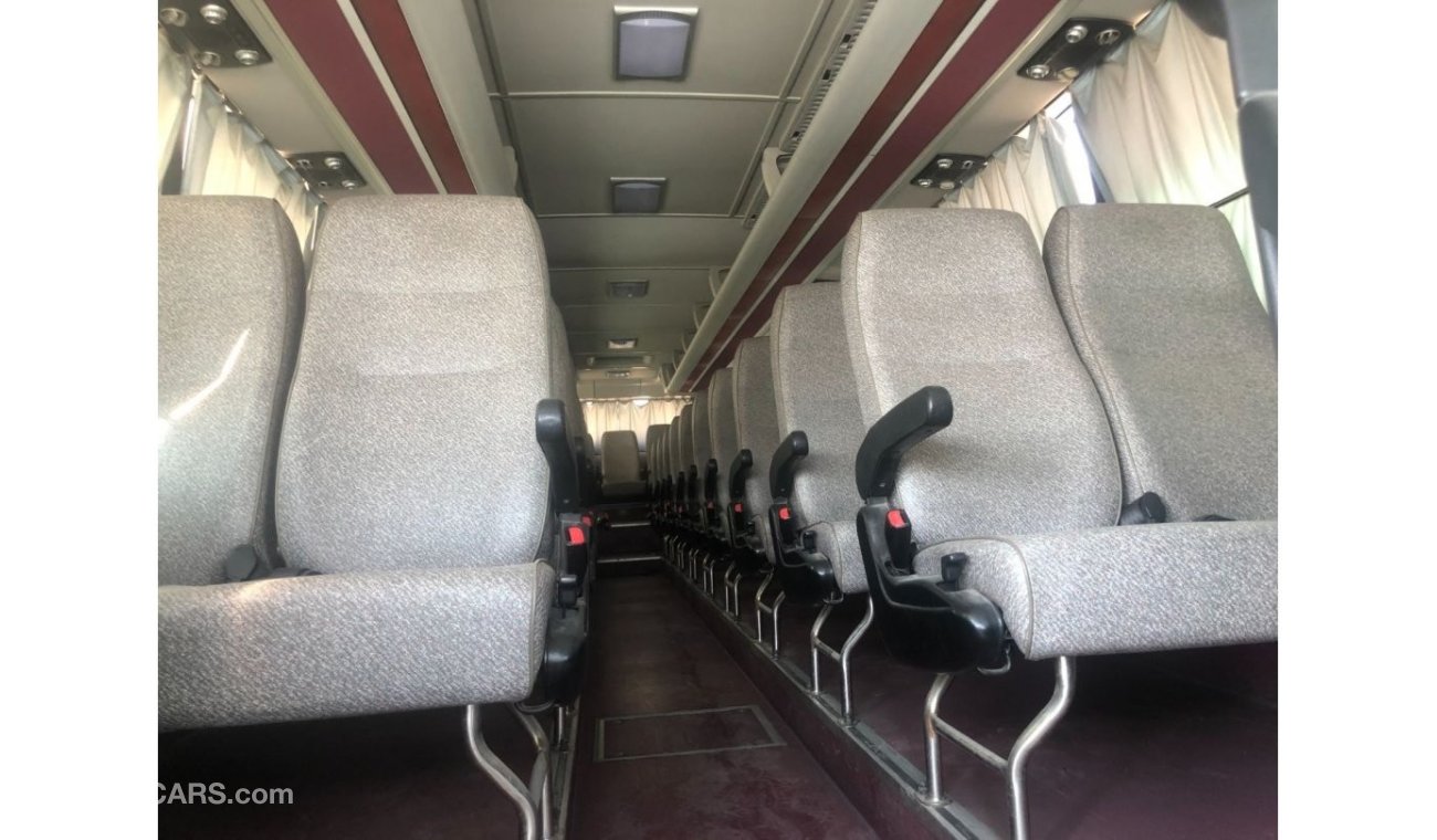 هيونداي فنيو LUXURY BUS UNIVERSR