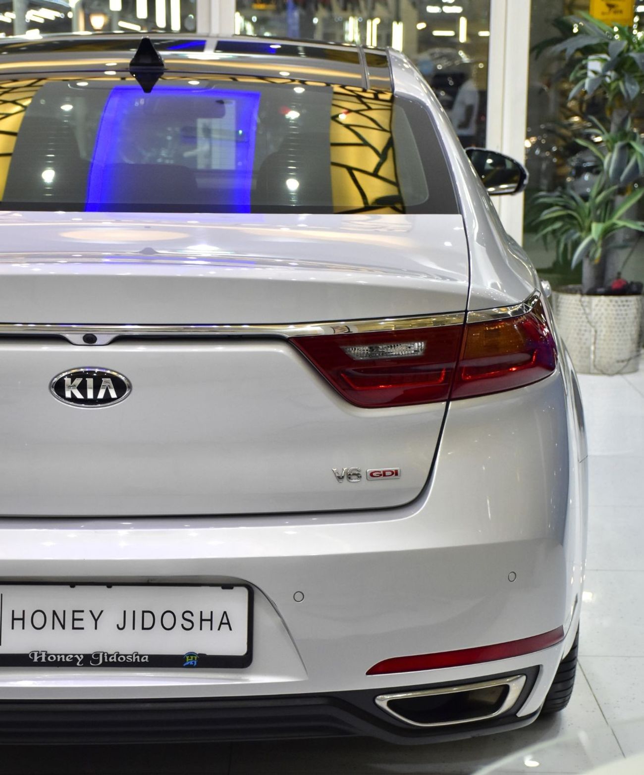 كيا كادنزا EXCELLENT DEAL for our KIA Cadenza V6 ( 2017 Model ) in Silver Color GCC Specs