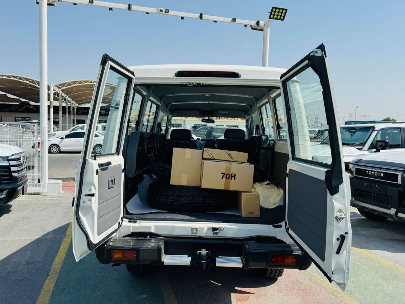 Toyota Land Cruiser 70