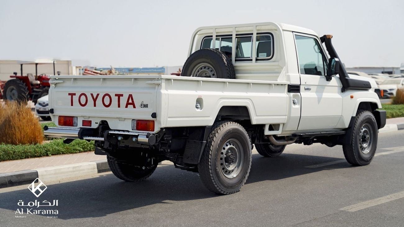 تويوتا لاند كروزر بيك آب LC79 | 2.8L Diesle 4x4 | Power Mirror | Power Haul | Automatic | Diff Lock