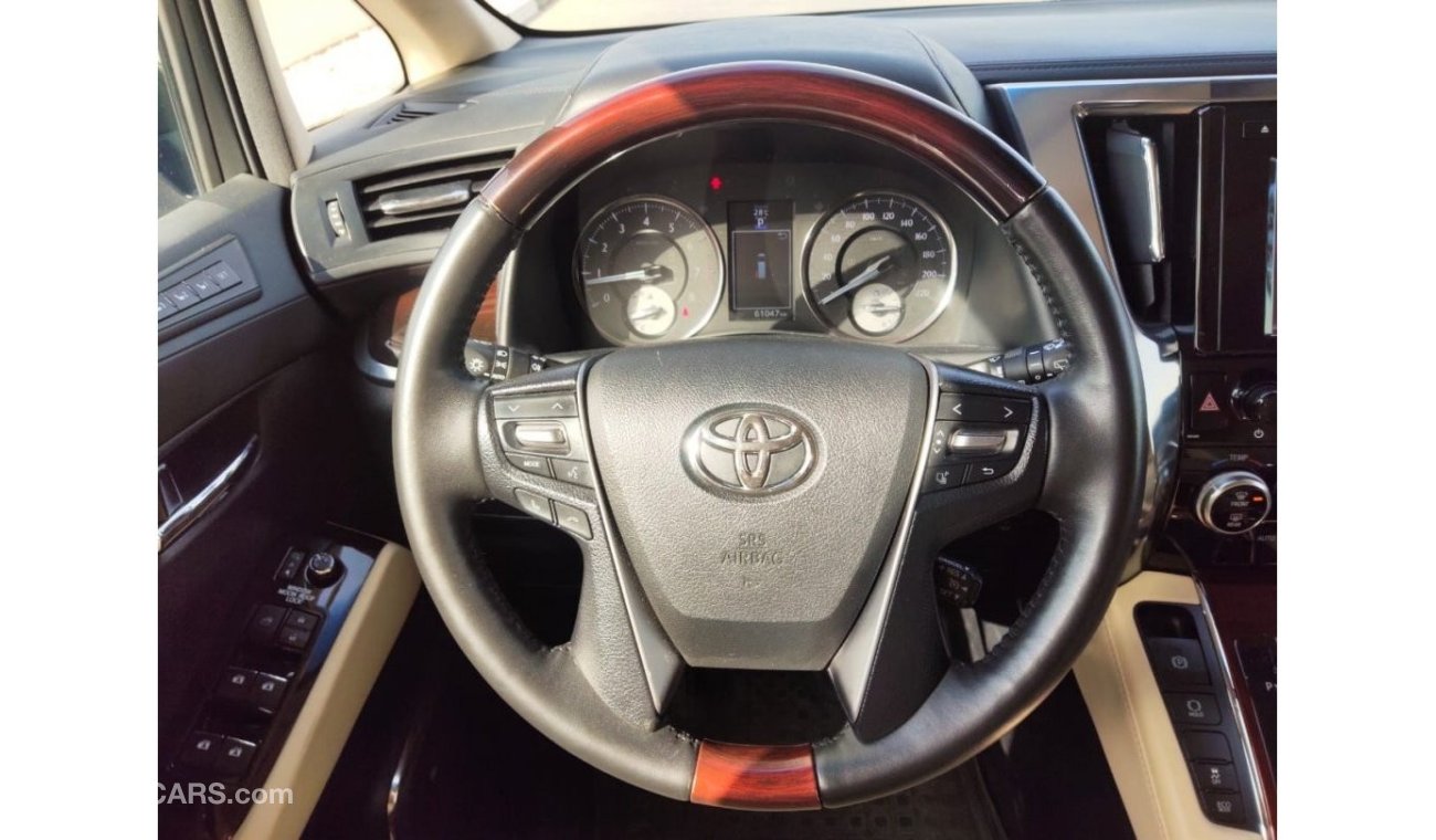 Toyota Alphard VIP seats with 3.5L engine
