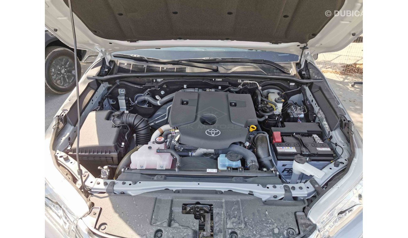 تويوتا هيلوكس 2.4L 4CY Diesel, 17" Tyre, Xenon Headlights, Fabric Seats, Power Locks, AUX-USB, 4WD (CODE # THBS04)