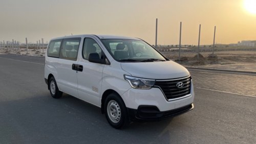 Hyundai H-1 Base Banking facilities without the need for a first payment