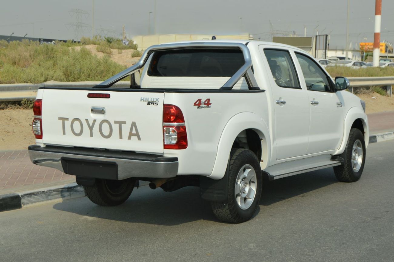 Toyota Hilux Double cabin 3.0L, perfect inside and outside