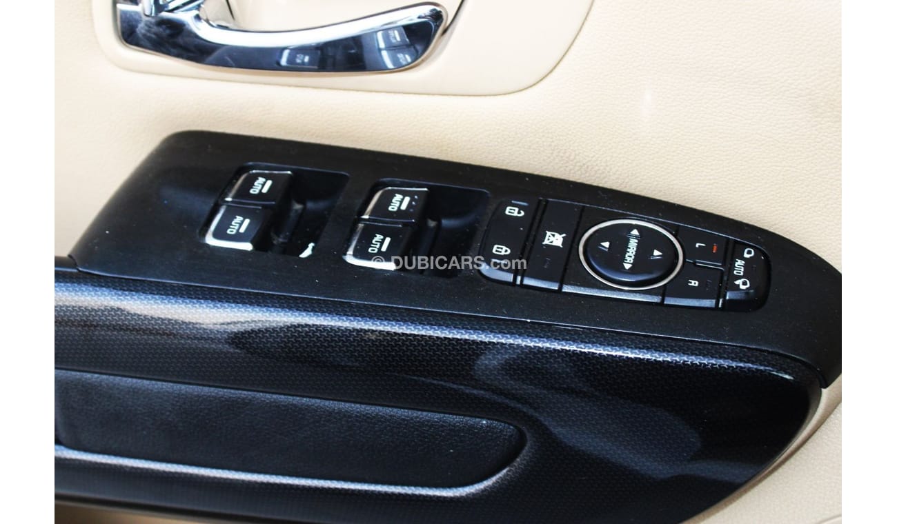 كيا كارنيفال LX كيا جراند كرنفال 2020 خليجي ميد ابشن بحالة ممتازة