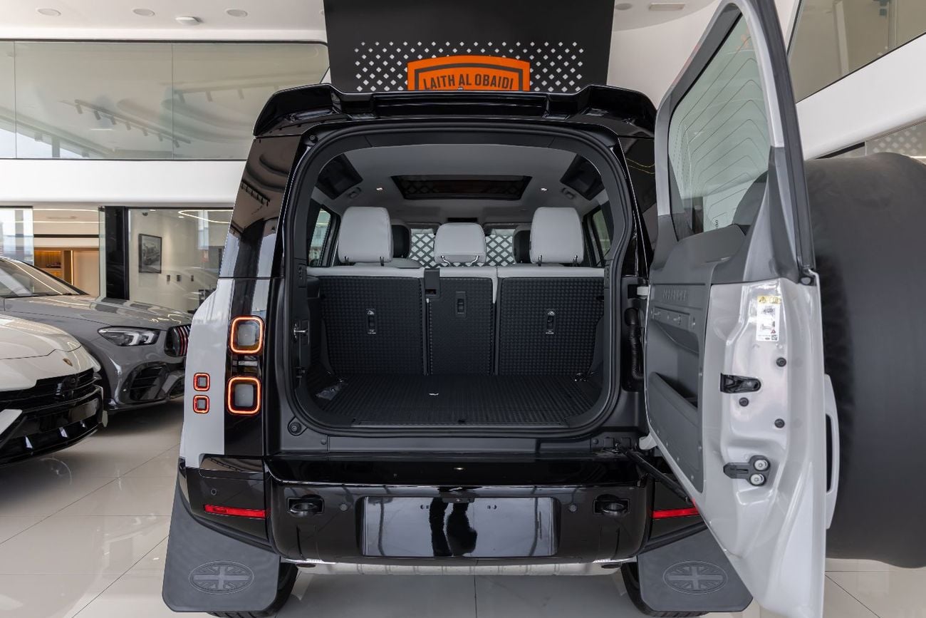 لاند روفر ديفندر Land Rover Defender | 110 X-Dynamic SE (P400) | GCC Specs | 2026 (Export)