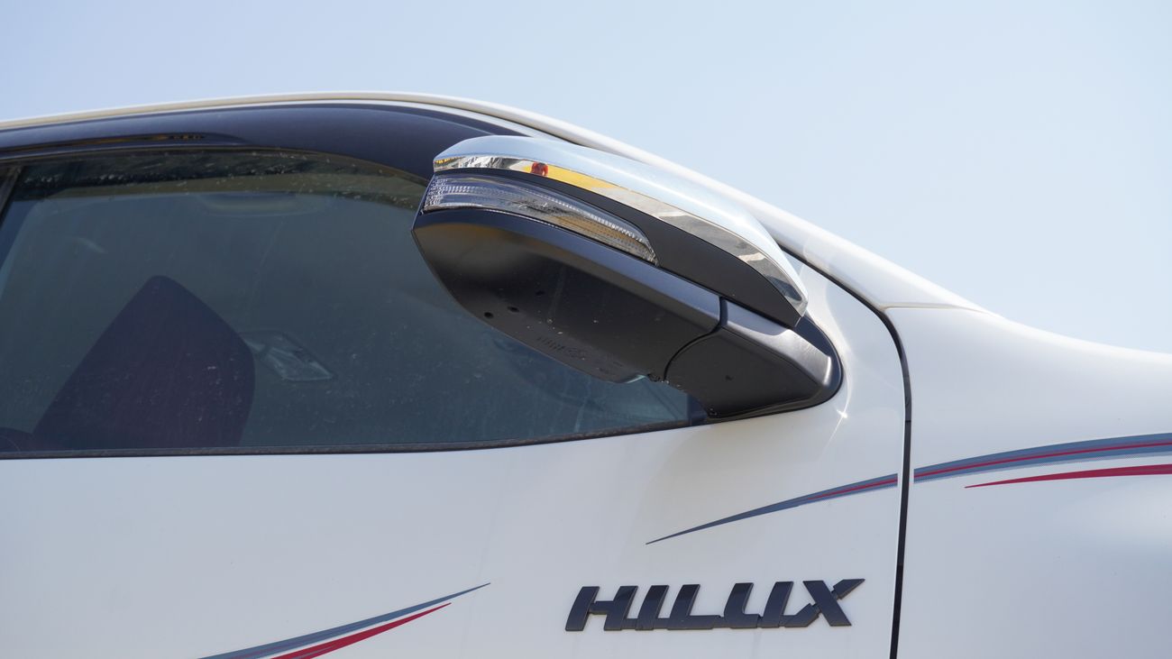 Toyota Hilux SR5 2.7 L