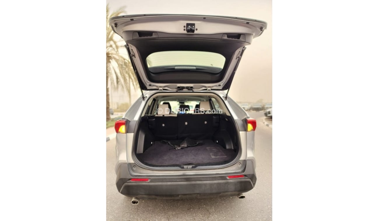 تويوتا راف ٤ LE