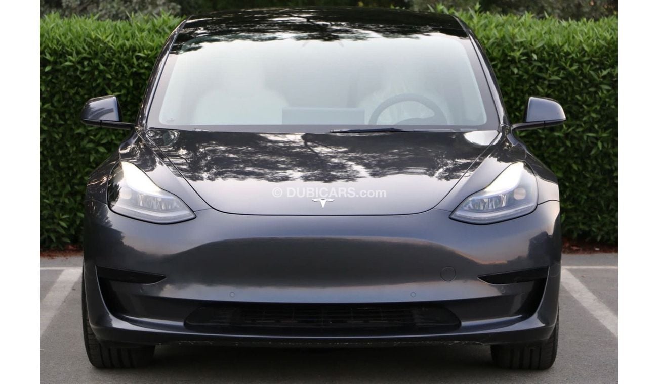 Tesla Model 3 TESLA MODEL 3 GCC 2023 Standard enhanced autopilot  Service history (under warranty) Original paint