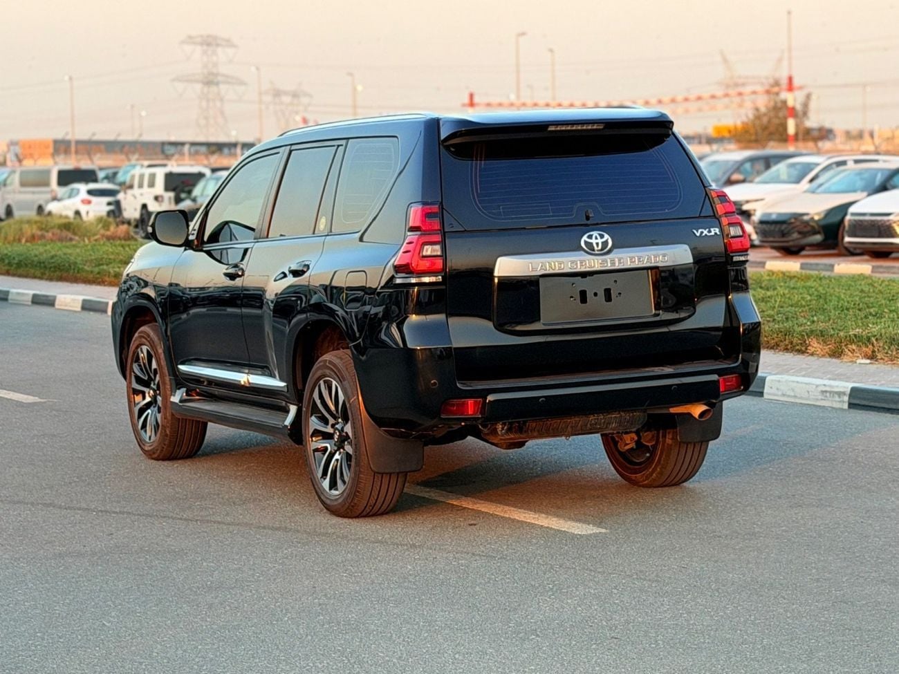 Toyota Prado Toyota Prado years 2020 V4 2.7 VXR petrol