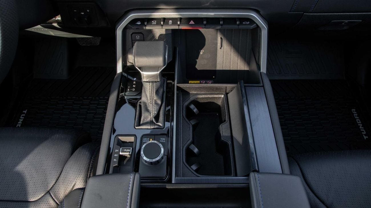 Toyota Tundra CREWMAX PLATINUM 4WD | 2025 | For Local Registration +10%