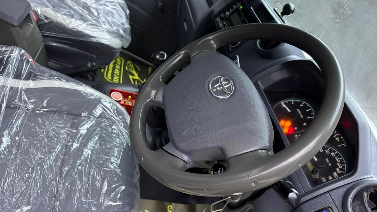 Toyota Land Cruiser Pick Up LAND CRUISER PICKUP ,MODEL YEAR 2020 ,DIESEL 4.5 LITER ,RIGHT HAND DRIVE