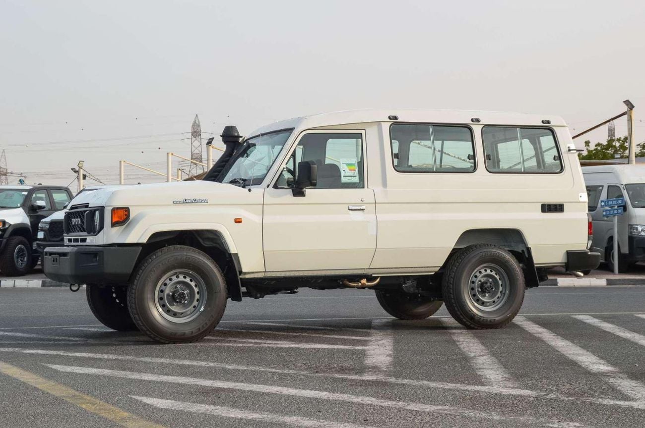 تويوتا لاند كروزر 70 TOYOTA LAND CRUISER 78 (AMBULANCE) 4.0L V6 4WD 2026