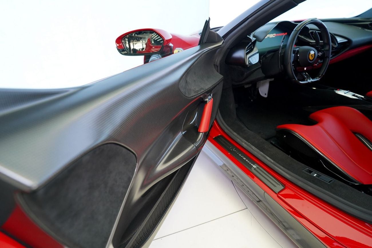 فيراري SF90 ستراديل ASSETTO FIORANO