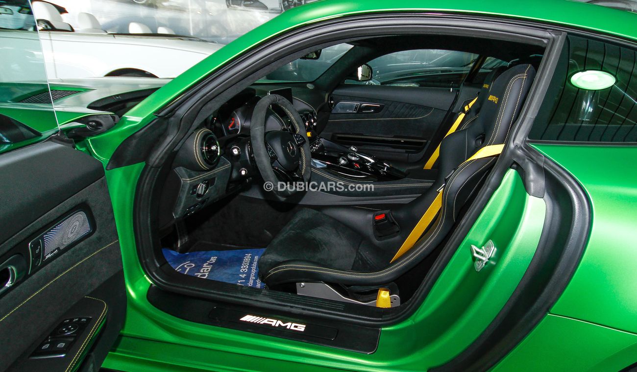 Mercedes Benz AMG GT R