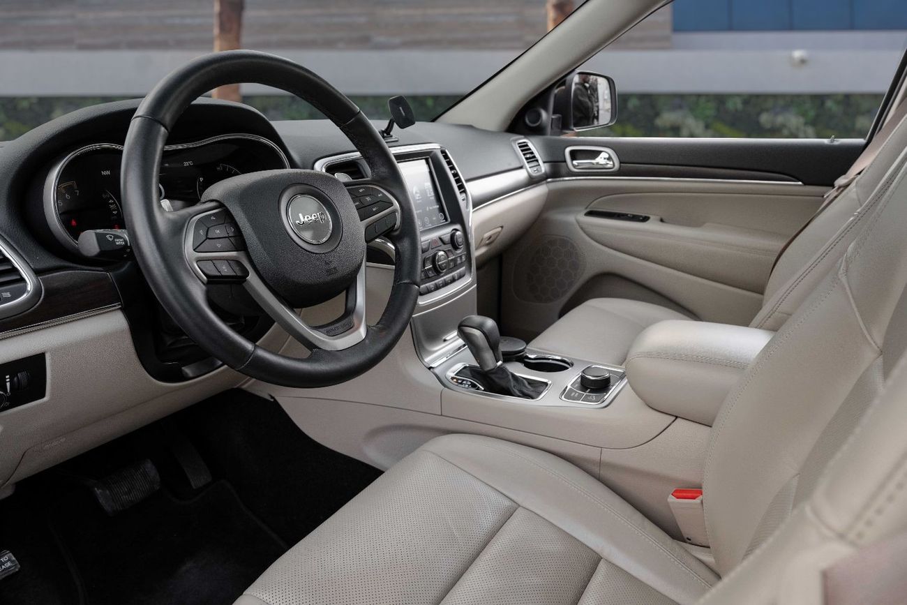 Jeep Grand Cherokee Limited V8 | 2,350 P.M  | 0% Downpayment | Immaculate Condition!