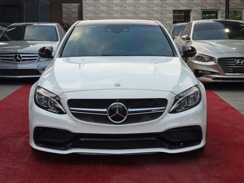Mercedes-Benz C 63S AMG Std 4.0L (5 Seater)