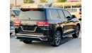 Toyota Land Cruiser GXR Toyota Landcruiser LHD Petrol engine model 2012 facelift 2022 car very clean and good condition