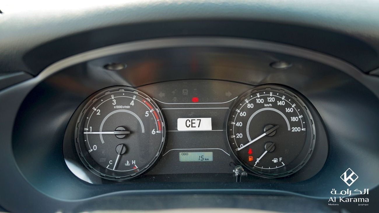 Toyota Hilux 2.4L DLX 4x4 Manual Transmission | 6 Seater | GCC Specs | Power Mirror | Touch Screen Media Player