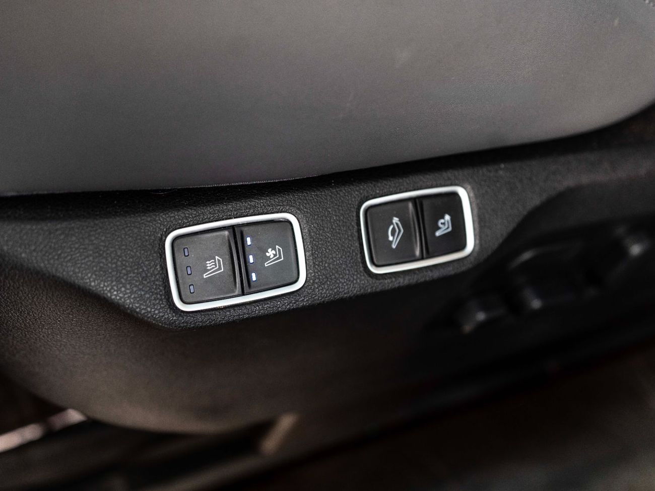 Hyundai Staria 3.5L Luxury (7 Seater)