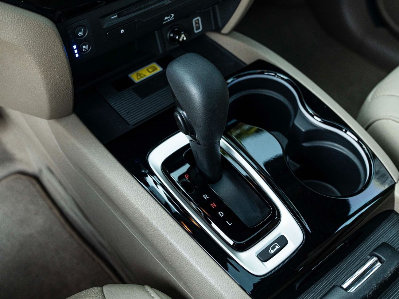 Honda Pilot AED 1887 PM • PILOT AWD TOURING • ONLY 28,000 KMS • 7-SEATER • PRISTINE CONDITION