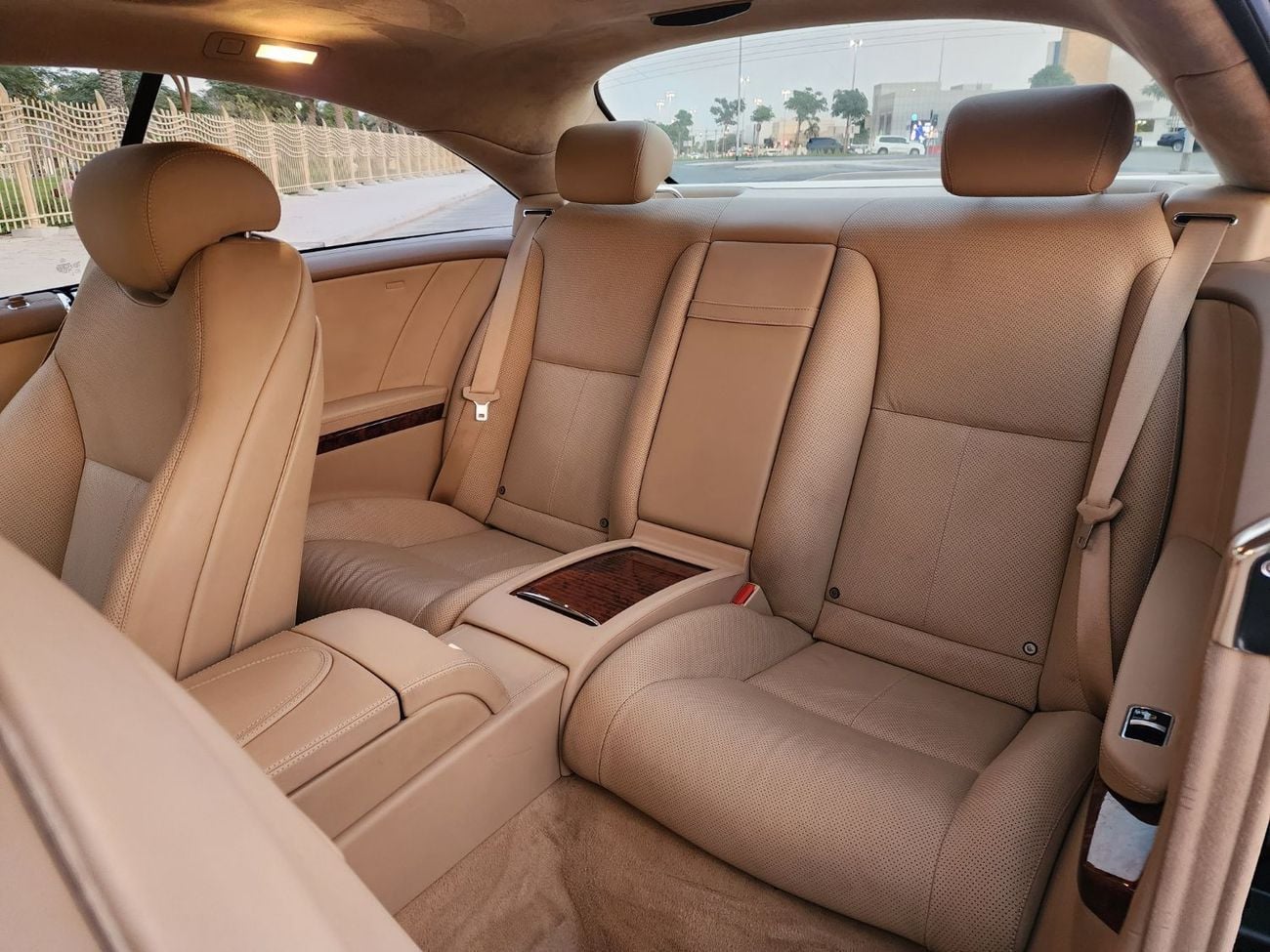 Mercedes-Benz CL 500 Mercedes-Benz CL500 Year Model: 2014 GCC Specifications  Low Kilometer Driven   Well maintained and