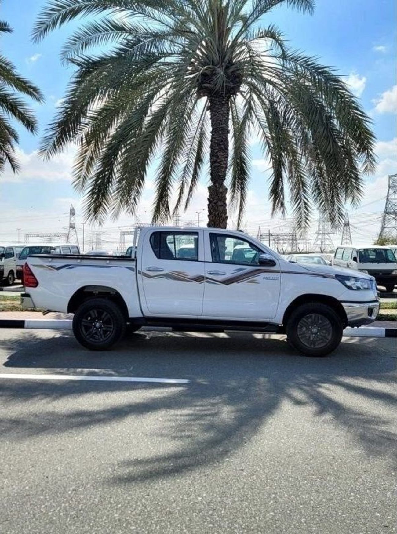 Toyota Hilux Toyota Hilux 2.7L Petrol Automatic Mid Option 2025