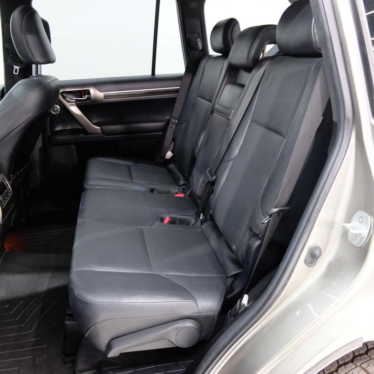 Lexus GX460 Platinum Lexus GX-460 2020 Silver-4.6L-4WD-Car is in Excellent Condition-Accident Free-Well Maintain