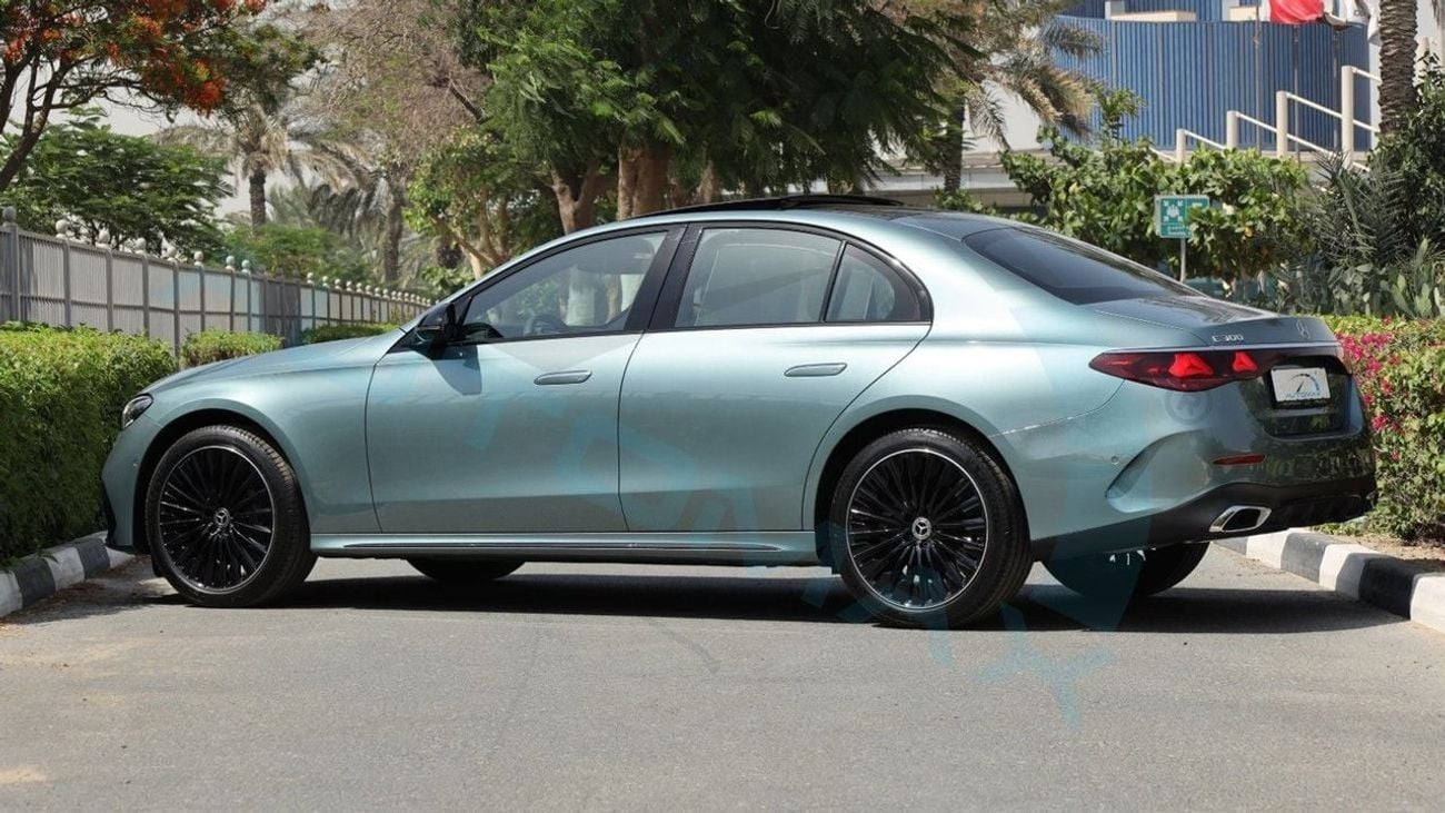 مرسيدس بنز E300 ( Eid al-Adha Offer ) (For Export , НА ЭКСПОРТ) AMG EQ Boost 2.0T RWD 2026 GCC Без пробега