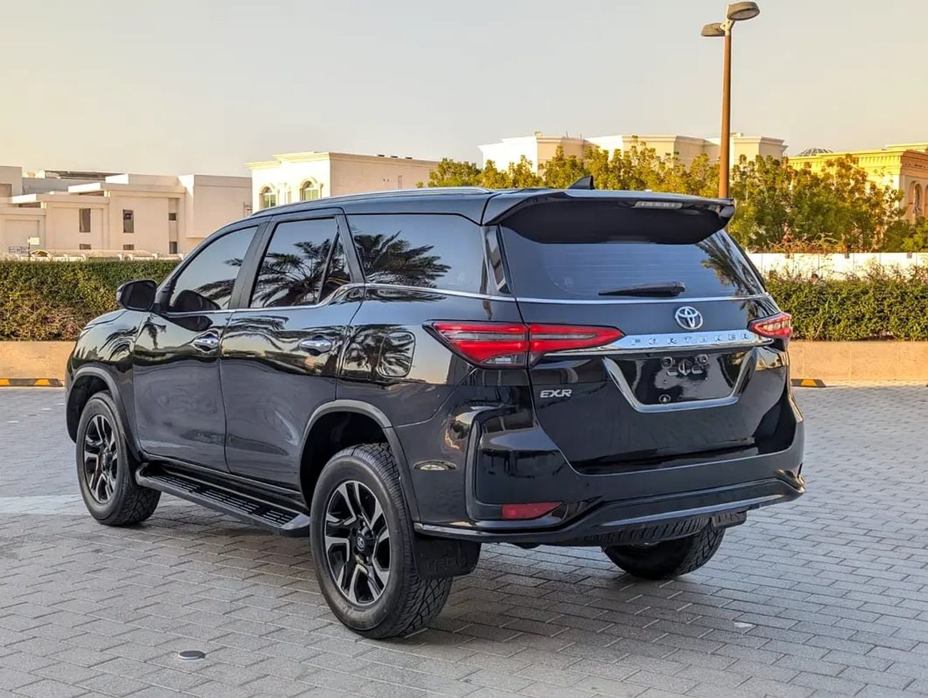 Toyota Fortuner EXR FACELIFTED GCC V4 2.7L IN EXCELLENT CONDITION