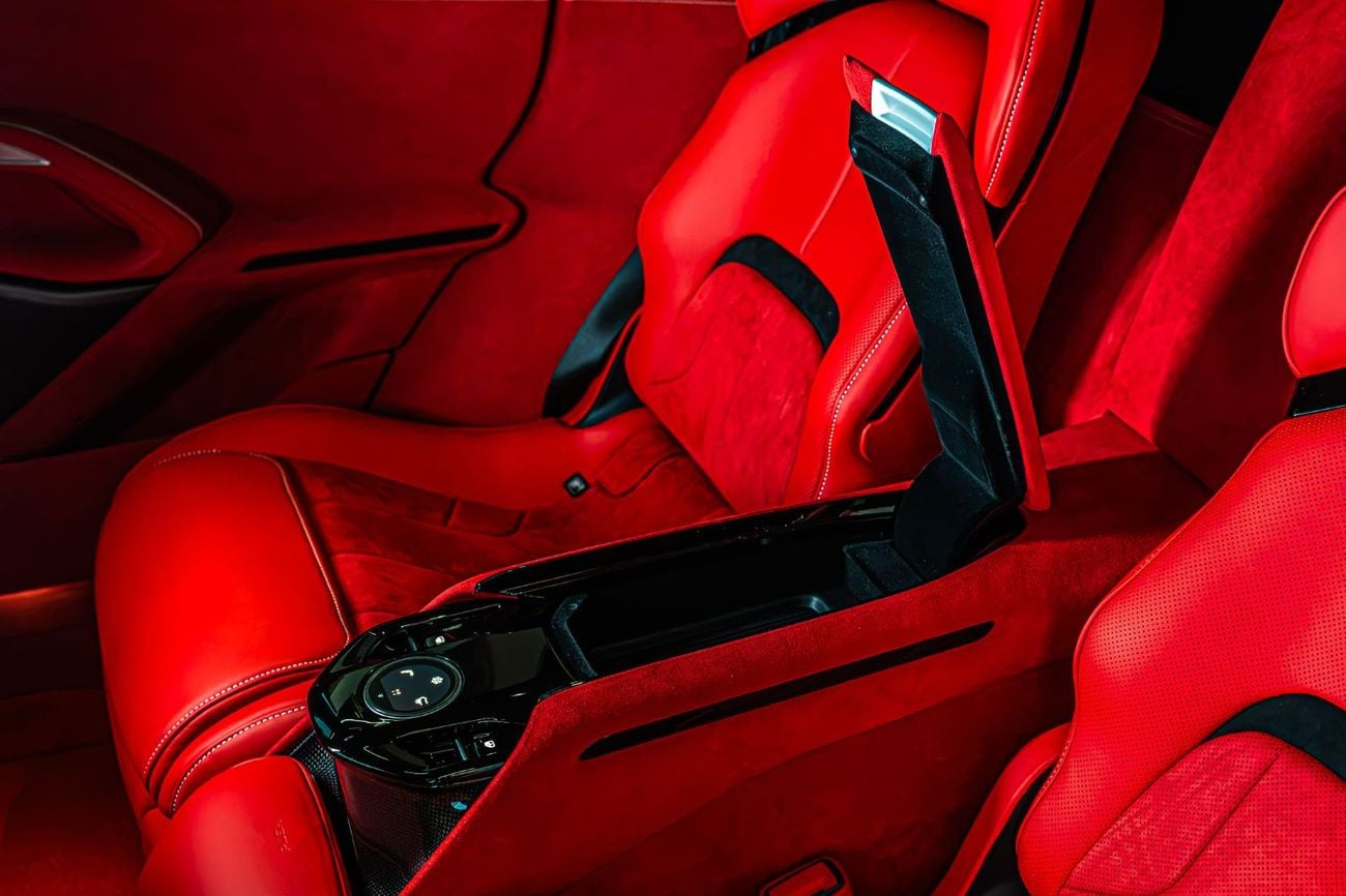 Ferrari Purosangue STANDARD | Rosso Corsa | Full Carbon | Fully Loaded