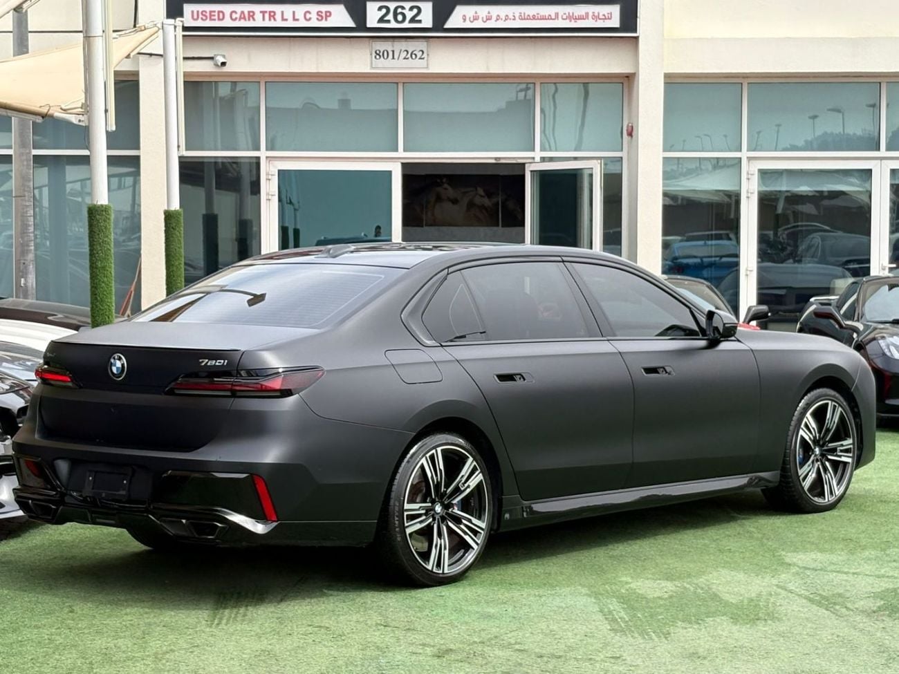 بي أم دبليو 760i xDRIVE M SPORT بي ام دبليو 760i X DRIVE  وارد VIP فل ابشن بحاله ممتازه بدون حوادث