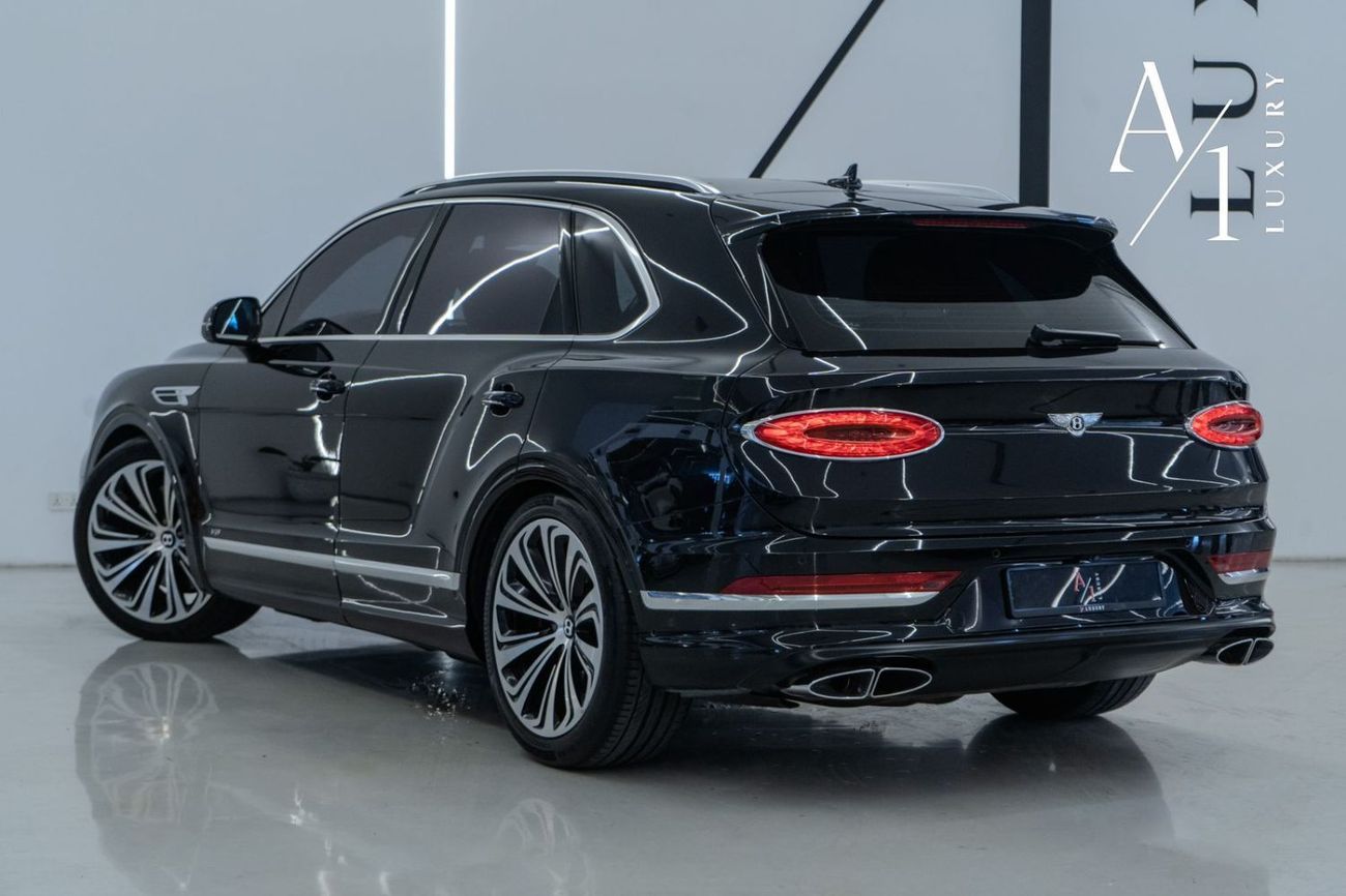 Bentley Bentayga Standard V8 2021 Bentley Bentayga V8, Warranty, Service History, Carbon Fiber Package, Low Kms