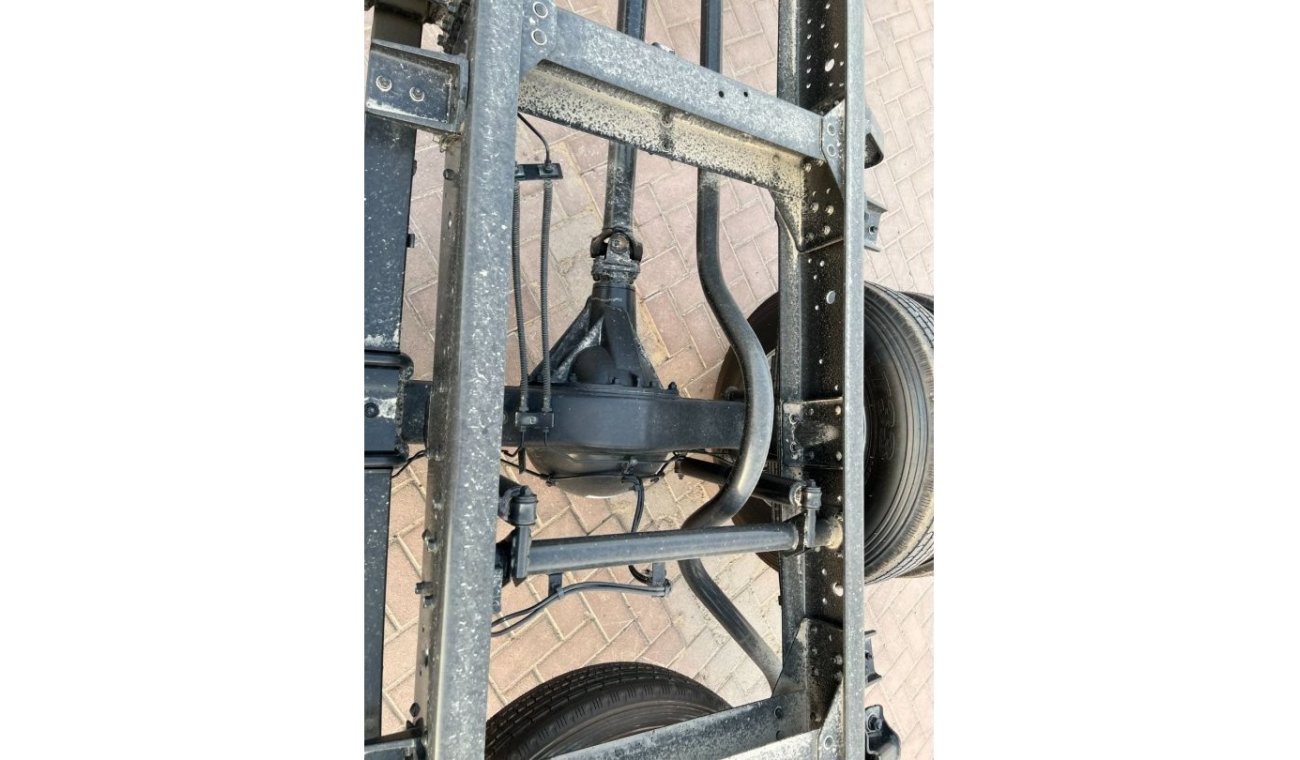 Mitsubishi Fuso Canter Fuso 14-ft Long Chassis 4.2L without Turbo