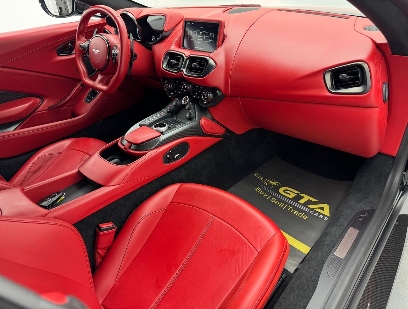 أستون مارتن فانتيج 2019 Aston Martin Vantage, Sep/25 Agency Warranty, Agency FSH, GCC