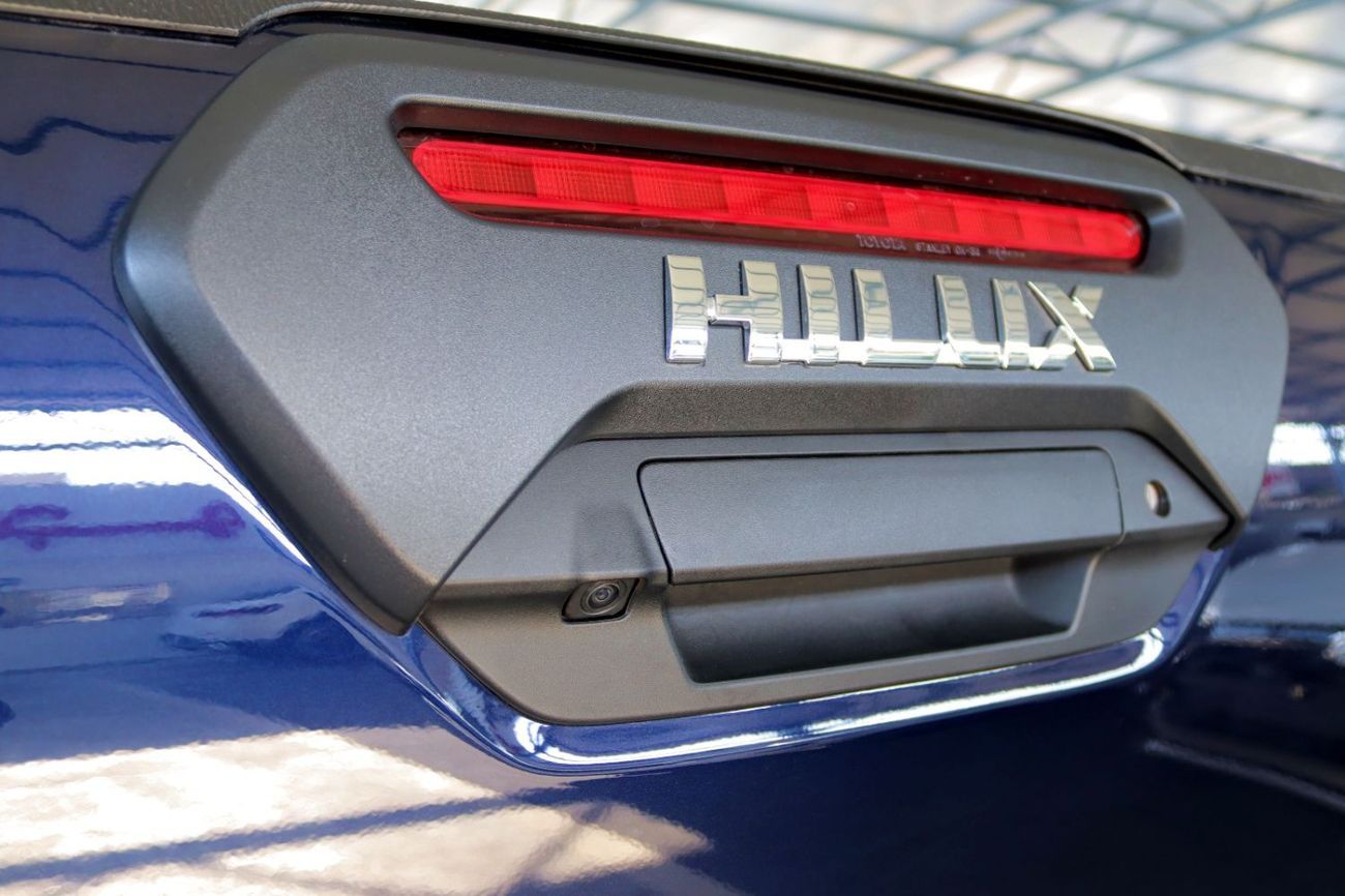 تويوتا هيلوكس HILUX ADVENTURE 2.8 DIESEL MHEV HYBRID **EXPORT ONLY**التصدير فقط خارج الخليج**