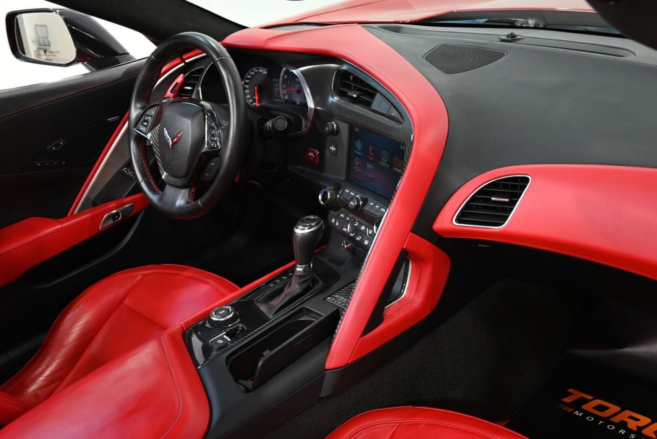 Chevrolet Corvette stingray 3LT 2015 Chevrolet Corvette Stingray, Full Service History, Excellent Condition, GCC