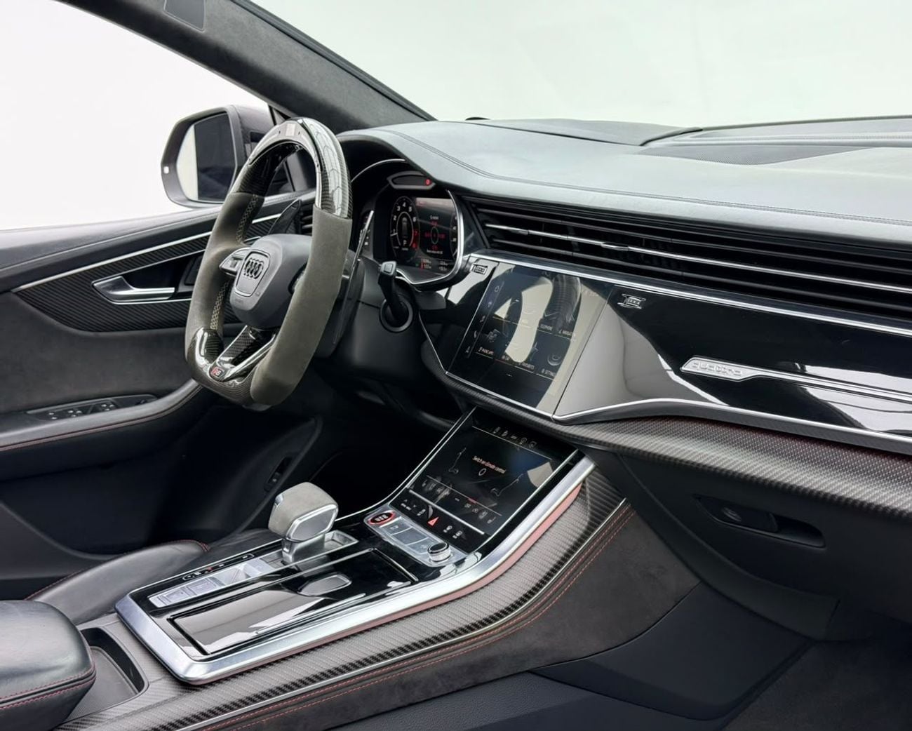 أودي RSQ8 ألياف الكربون 2021 Audi RS Q8 4.0 TFSI Quattro, MANSORY Kit, Warranty, Full Agency Service History, GCC Specs.