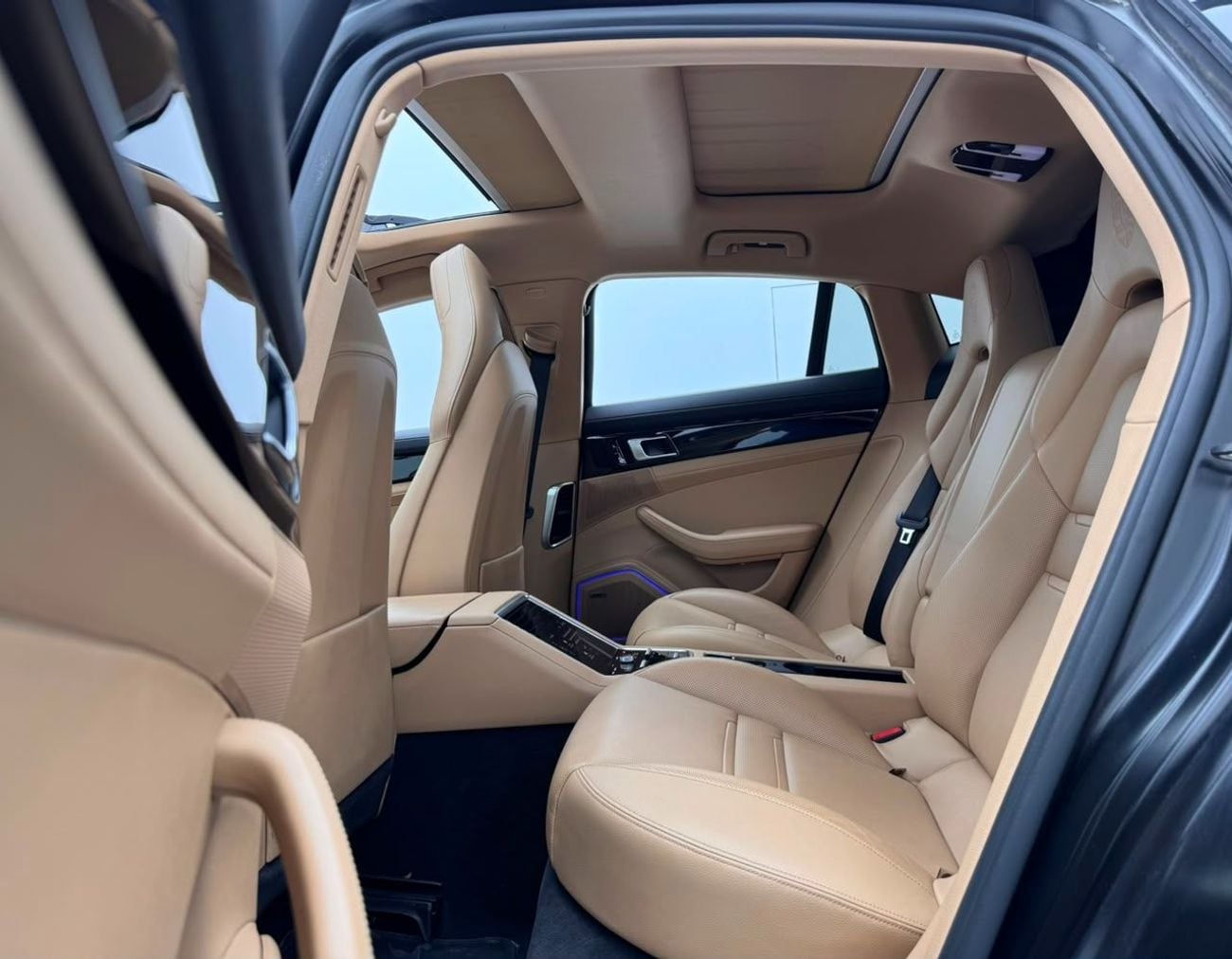 Porsche Panamera 2018 Porsche Panamera, Full Service History, Excellent Condition, GCC