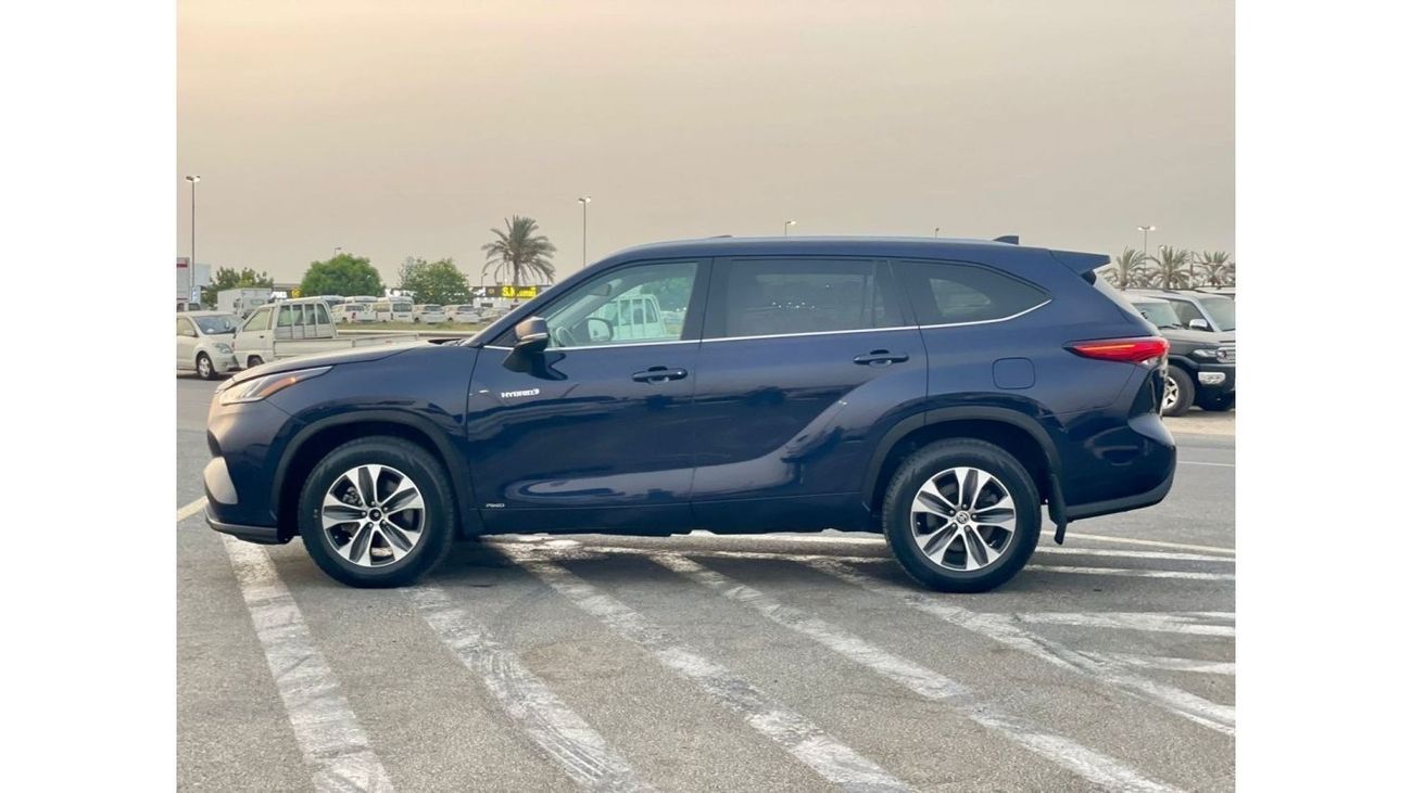 Toyota Highlander 2021 Toyota Highlander XLE hybrid Fuel - 2.5L V4 - Full Option - 4x4 AWD - Fully 7 Leather Seats - 5