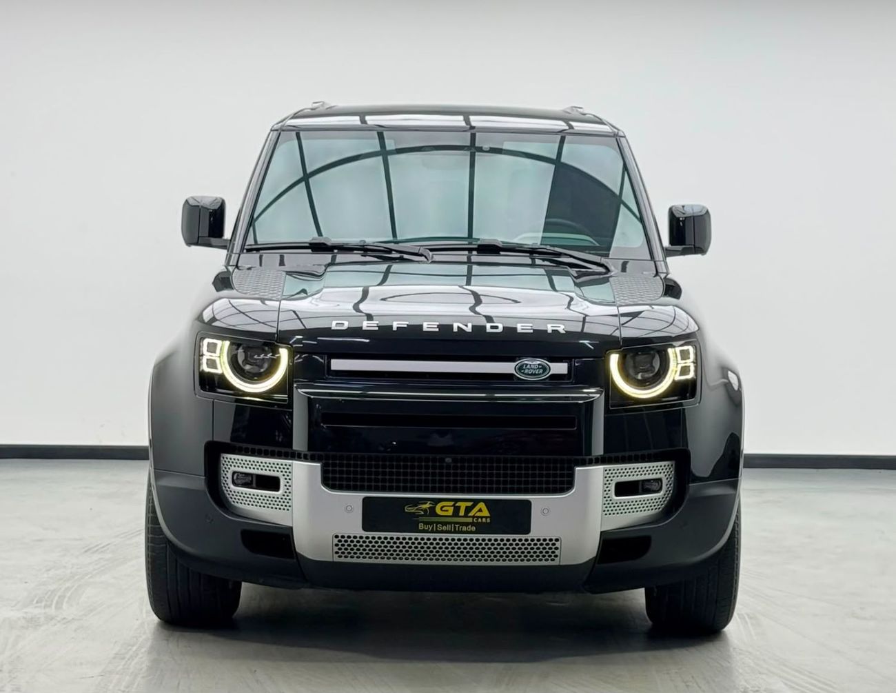 Land Rover Defender 110 SE P400 2023 Land Rover Defender 110 SE P400, 2028 LR Warranty + Service Pack, Full LR Service History, GCC