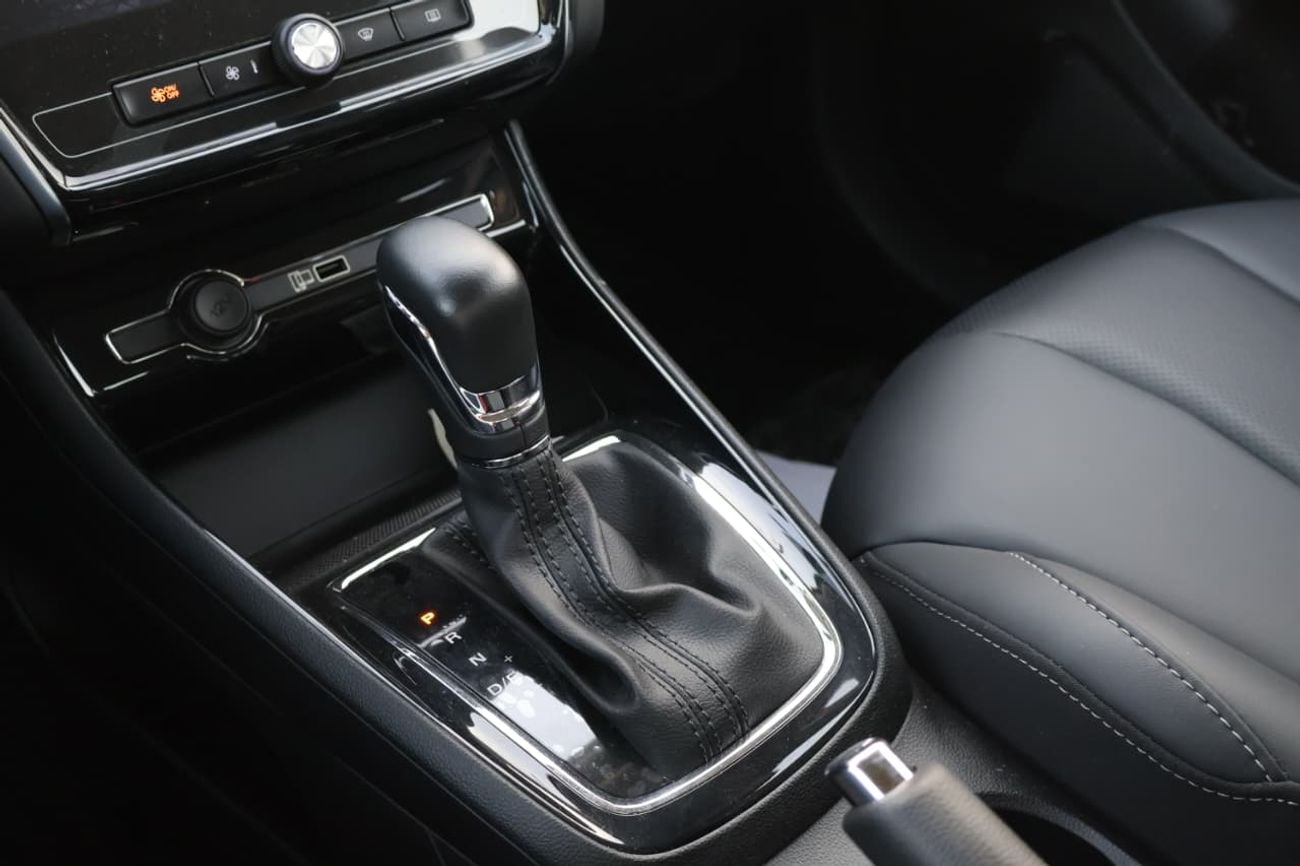 أم جي 5 2024  MG5 1.5L AT COMFORT