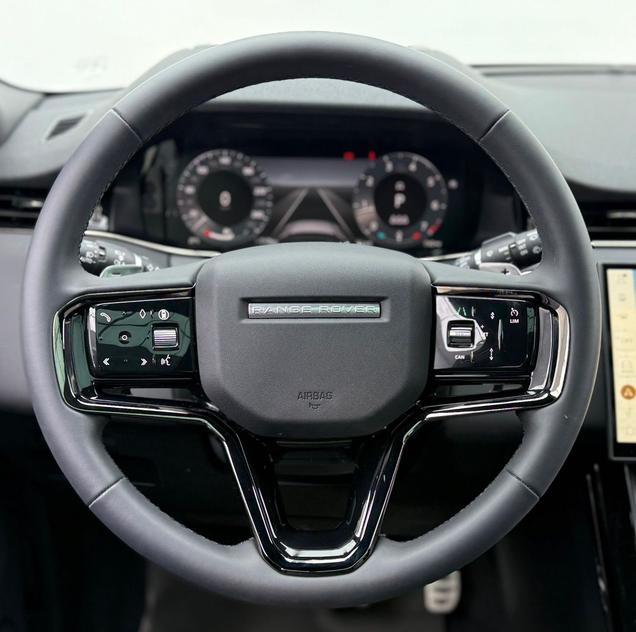 لاند روفر رانج روفر إيفوك Dynamic SE P200 2.0L 2024 Range Rover Evoque P200 Dynamic SE, 2029 RR Warranty + Service Pack, Very