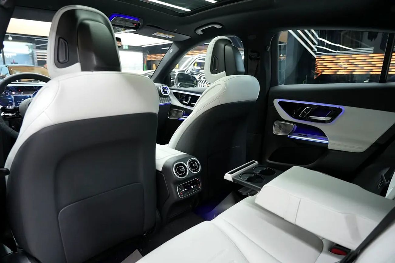 مرسيدس بنز GLC كوبيه 300 Arrival | GLC 200 Coupe | GCC km | Agency Warranty | Premium Plus