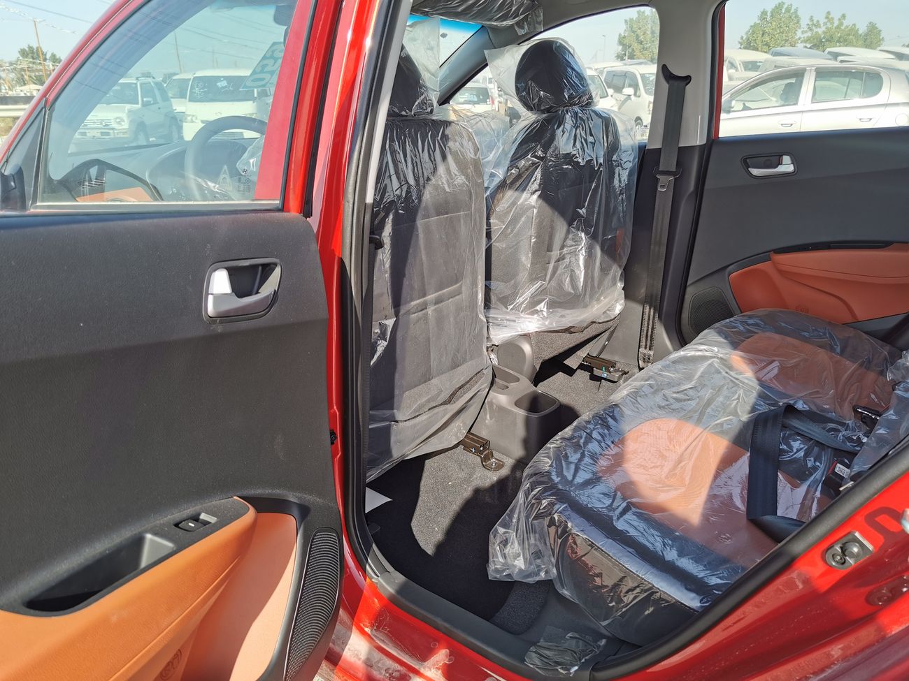 Hyundai Grand i10 1.2L PETROL, 14" TYRE, FABRIC SEATS, XENON HEADLIGHTS (CODE # HGI01)