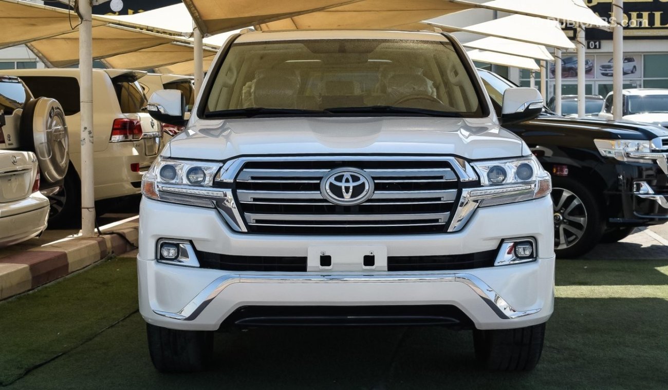 Toyota Land Cruiser GXR V6